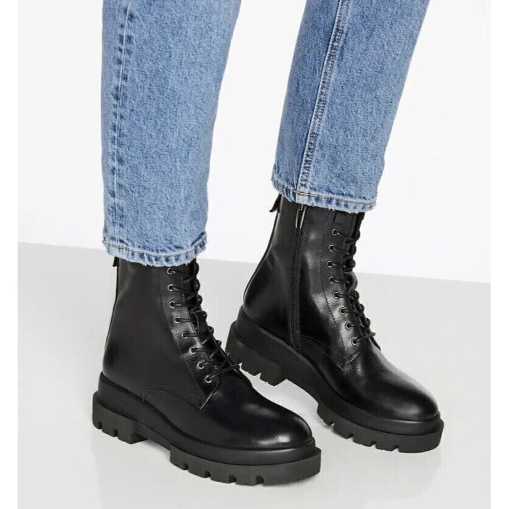 La Canadienne combat boot "Brendan" black leather lace up lug sole sz 35